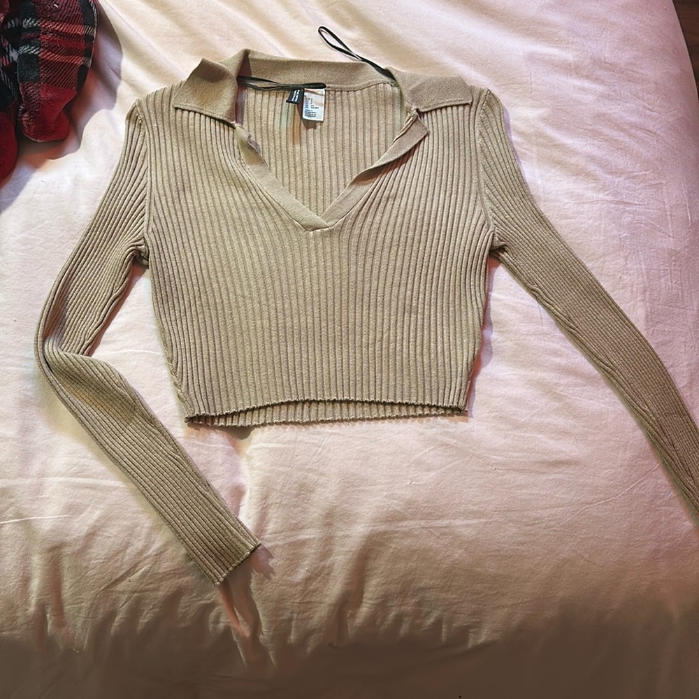 collared shirt